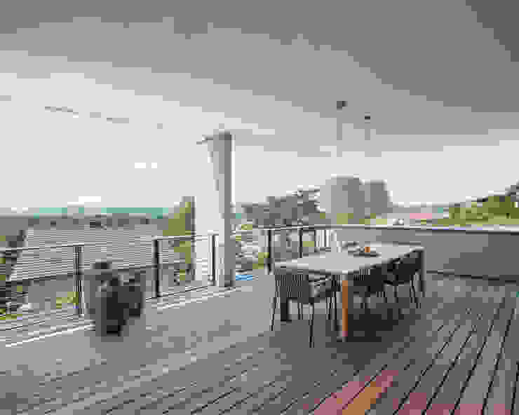 Objekt 340 / meier architekten meier architekten zürich Moderner Balkon, Veranda & Terrasse