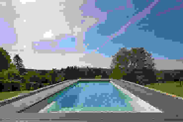 Hanglage Ein Gfk Pool Eingebettet In Der Natur By Hesselbach Gmbh Homify