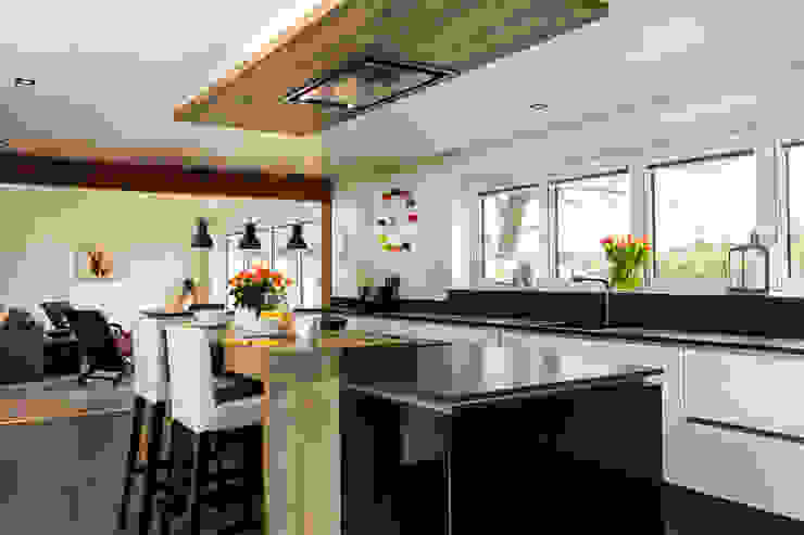 Project 8 Nobilia 20mm Focus Door In Ivory And Black Homify