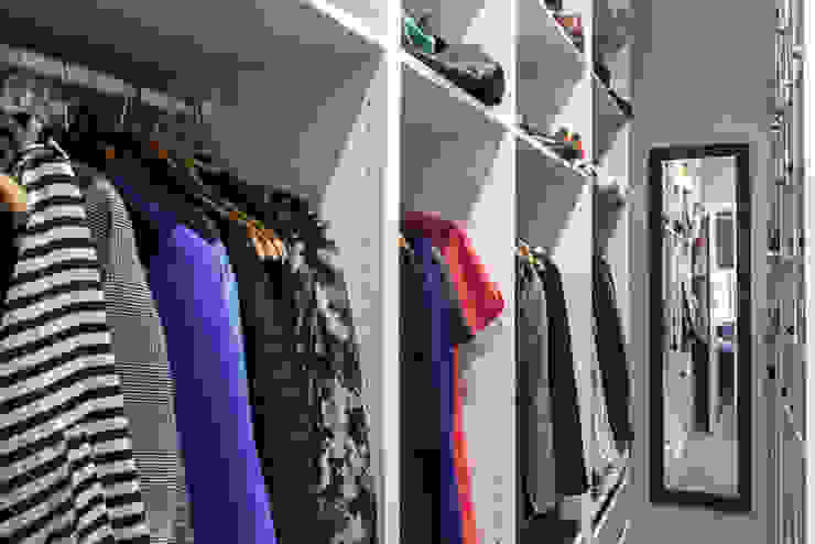 CALABRIA ROAD Nic Antony Architects Ltd Modern style dressing rooms