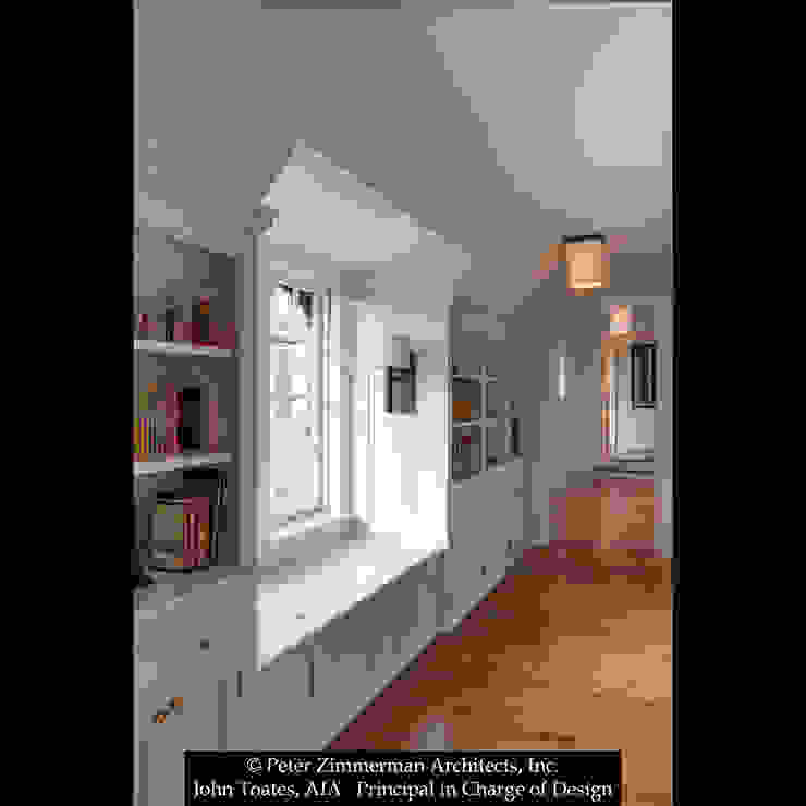 Built-In John Toates Architecture and Design Classic corridor, hallway & stairs