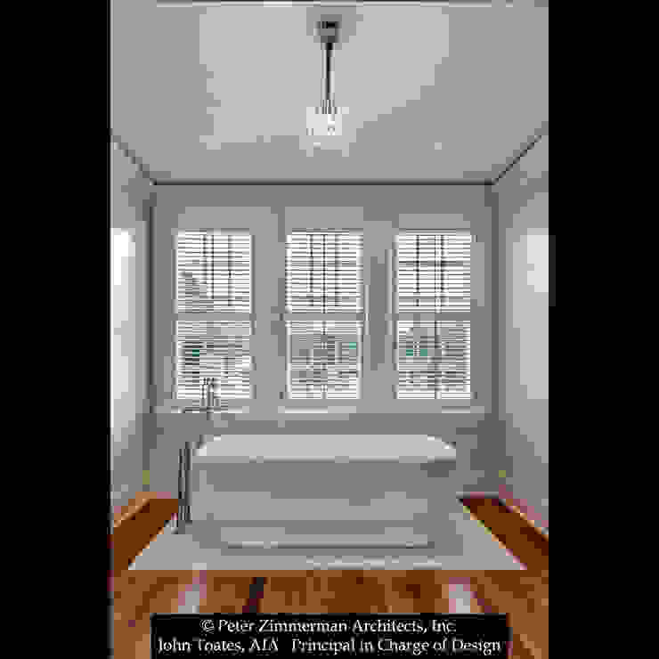 Master Bathroom John Toates Architecture and Design Classic style bathrooms White