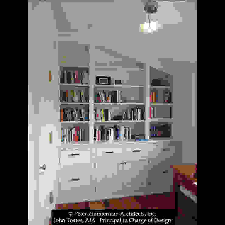 Built-In John Toates Architecture and Design Classic corridor, hallway & stairs