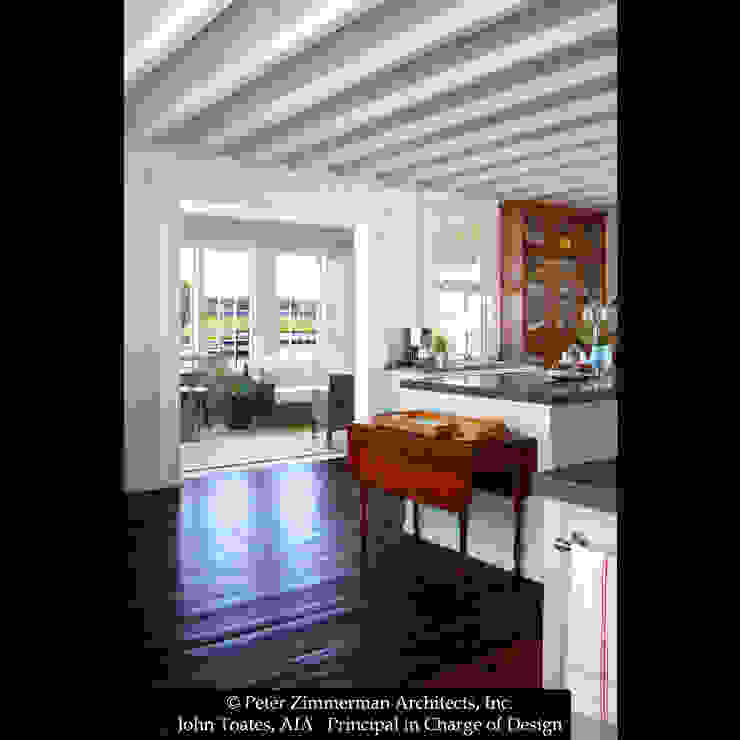 Kitchen John Toates Architecture and Design Classic style kitchen