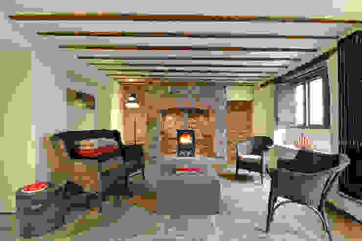 Miner's Cottage I Living Room design storey Ausgefallene Wohnzimmer flagstones,living room,shabby chic