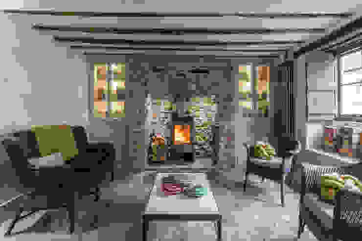 Miner's Cottage II: Living Room design storey Rustikale Wohnzimmer shabby chic,living room,living room