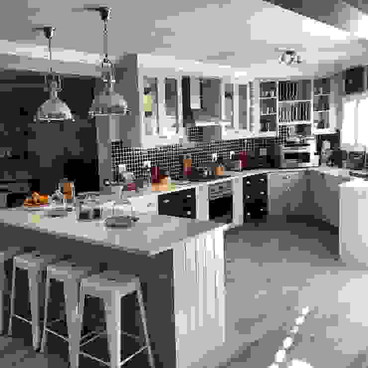 De Kelders Residence Hermanus Western Cape CS DESIGN 現代廚房設計點子、靈感&圖片