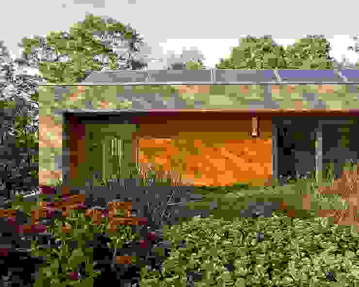 Green Roof & Solar Panels ZeroEnergy Design Modern Houses Orange
