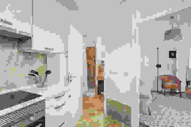 Casa Pombalina: <q>de velho a novo</q>.​ Obrasdecor Cozinhas rústicas Pedra Branco