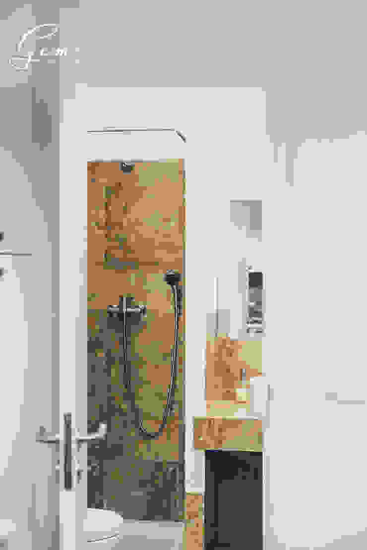 Casa Pombalina: <q>de velho a novo</q>.​ Obrasdecor Casas de banho rústicas Cerâmica Castanho