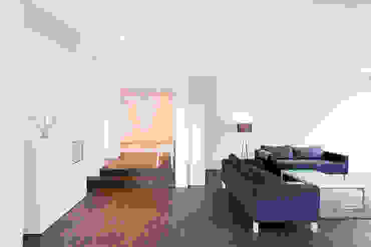 Schickes Haus mit zwei Stockwerken homify