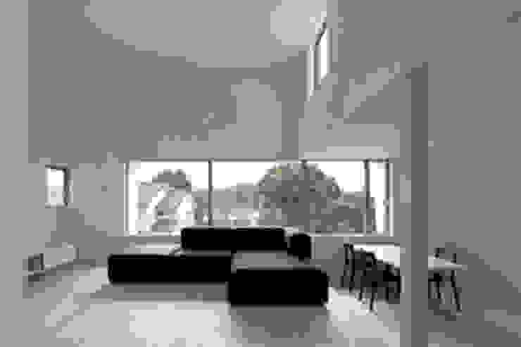桑原茂建築設計事務所 / Shigeru Kuwahara Architects Living room