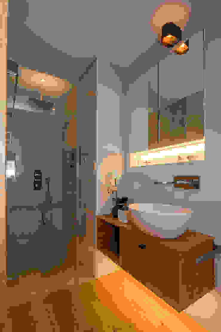 Badezimmer Im Modernen Alpenstil Moderne Badezimmer Von Baur