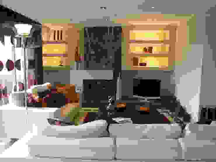 Apartamento Olhos de àgua 2004, Atelier Ana Leonor Rocha Atelier Ana Leonor Rocha Moderne Wohnzimmer