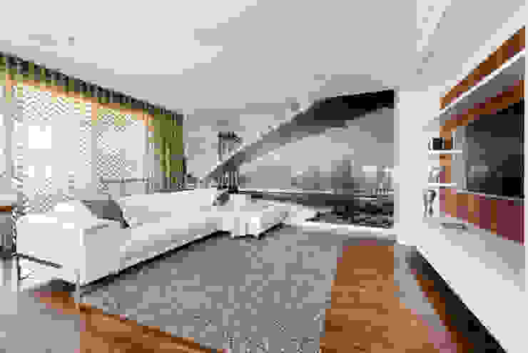 Upstairs Living Area Moda Interiors Moderne Wohnzimmer Holz Weiß living room,wallpaper,custom wall art