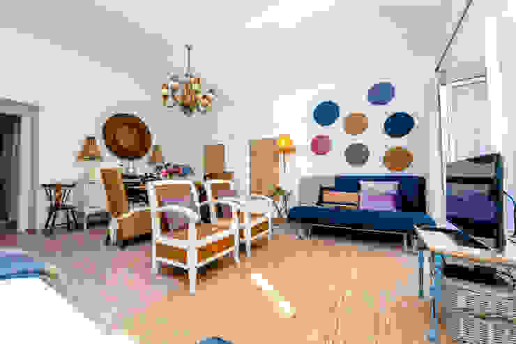 Country style living room by alma portuguesa Country