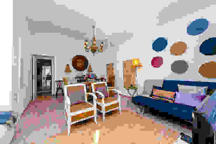 Country style living room by alma portuguesa Country