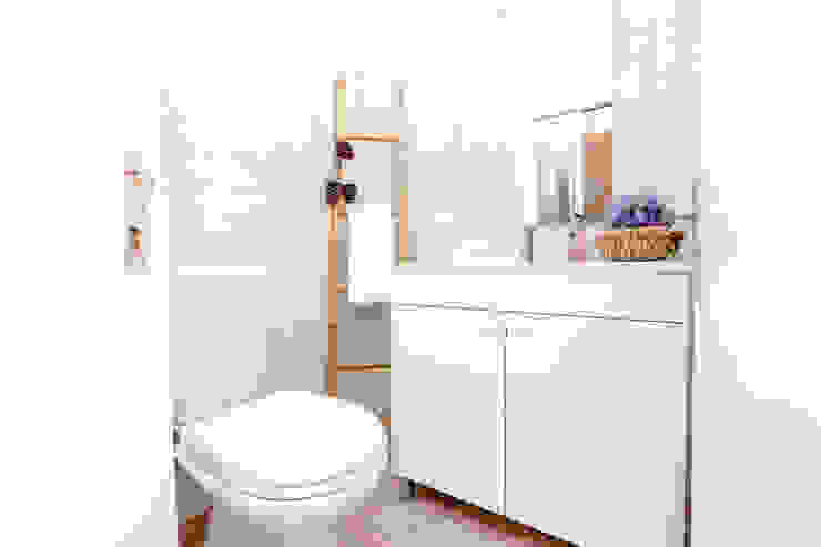 Country style bathroom by alma portuguesa Country