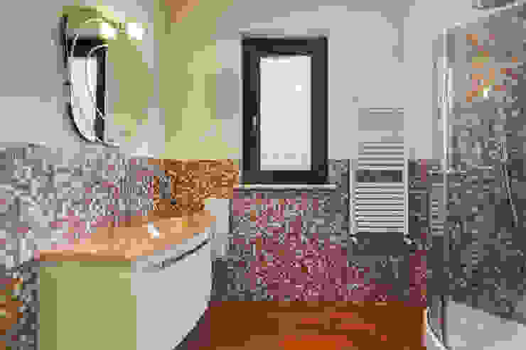 Casas de banho modernas por EF_Archidesign Moderno