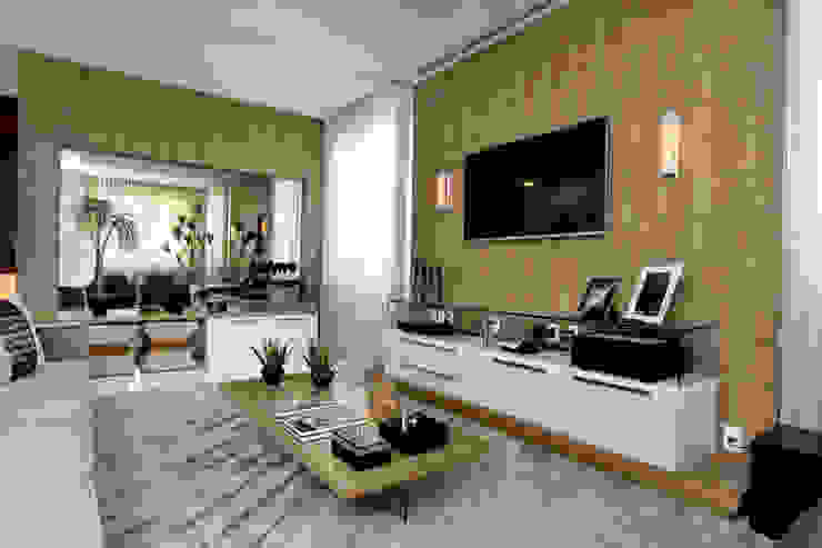 Eveline Sampaio Arquiteta e Designer de Interiores Soggiorno moderno MDF Effetto legno