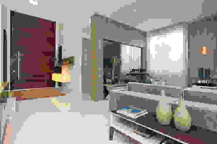 Eveline Sampaio Arquiteta e Designer de Interiores Soggiorno moderno