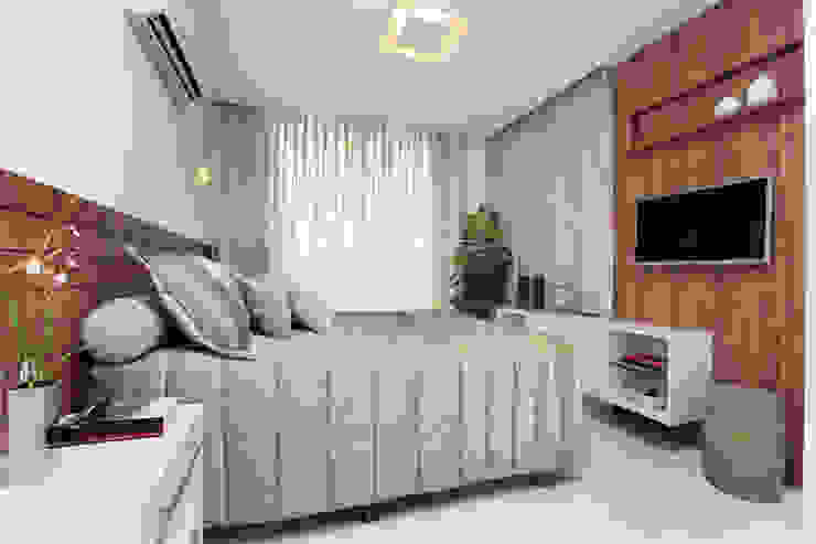 Eveline Sampaio Arquiteta e Designer de Interiores Camera da letto moderna MDF Beige