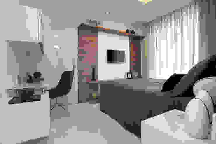 Eveline Sampaio Arquiteta e Designer de Interiores Camera da letto moderna MDF Grigio