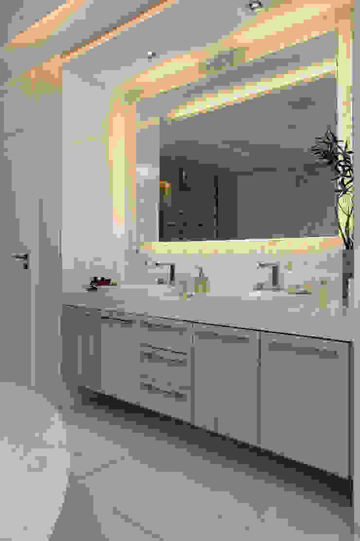 Eveline Sampaio Arquiteta e Designer de Interiores Bagno moderno Marmo Bianco