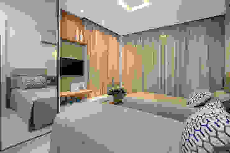 Eveline Sampaio Arquiteta e Designer de Interiores Camera da letto moderna MDF Beige