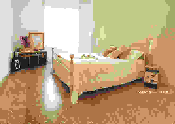 Camera da letto MakeUp your Home Camera da letto moderna letto doppio,camera letto,ottone,bianco,cuscino,lino,cotone,tavolino,lampada,specchio,testata,coperta