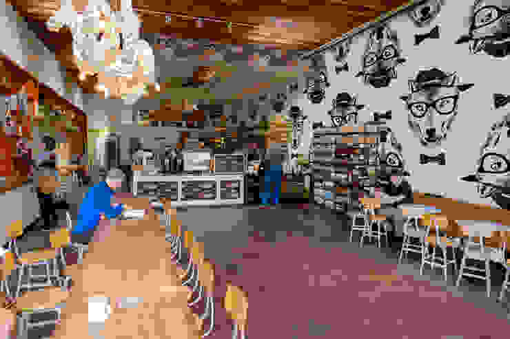 Hipster woolf Pixers Modern Walls and Floors Multicolored