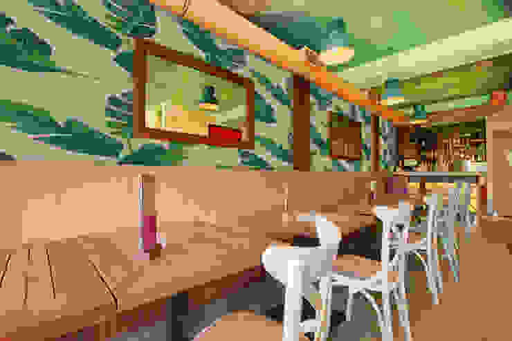 Tropical Island Pixers Walls Green