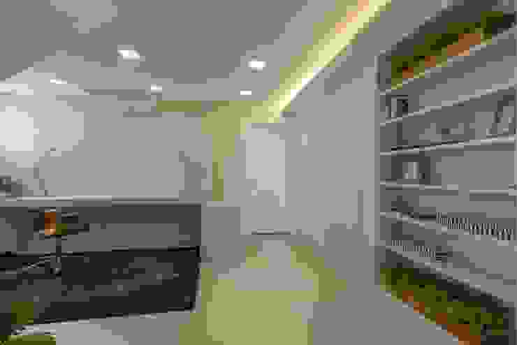 Spengler Decor Oficinas y bibliotecas de estilo moderno