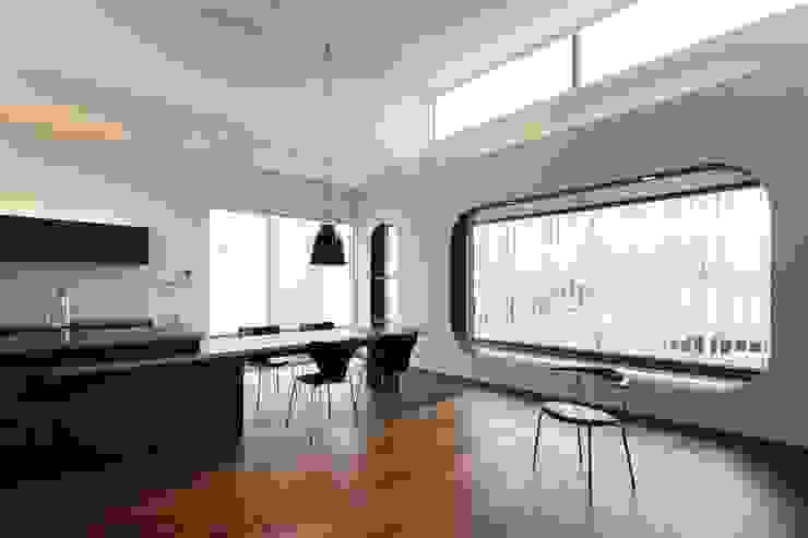 MITSUTOSHI OKAMOTO ARCHITECT OFFICE 岡本光利一級建築士事務所 에클레틱 거실 우드 우드 그레인