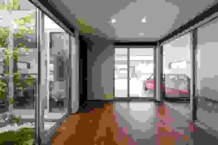 MITSUTOSHI OKAMOTO ARCHITECT OFFICE 岡本光利一級建築士事務所 에클레틱 서재 / 사무실 우드 우드 그레인