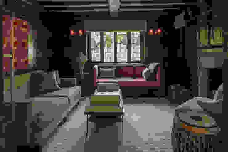 Richmond - Snug or Family Room Eclectic style living room by Roselind Wilson Design Eclectic