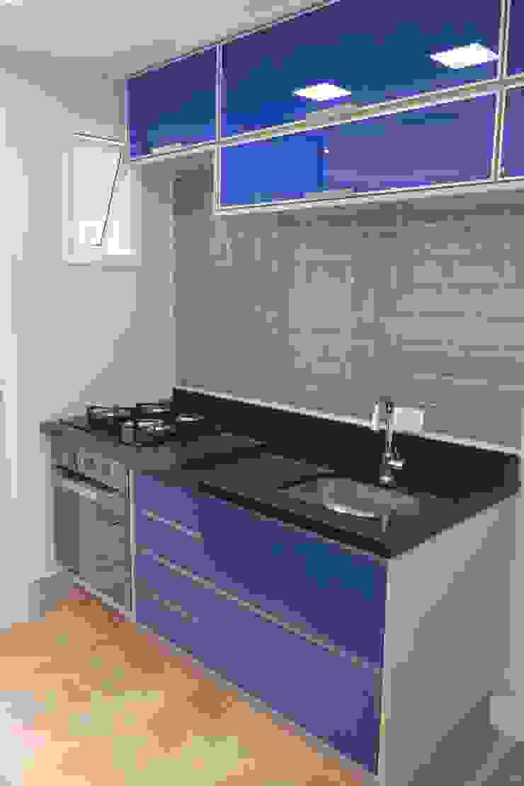 Apartamento compacto , Concept Engenharia + Design Concept Engenharia + Design Cocinas de estilo moderno Vidrio Azul