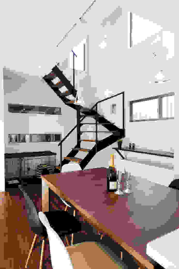 株式会社スタジオ・チッタ Studio Citta Modern dining room