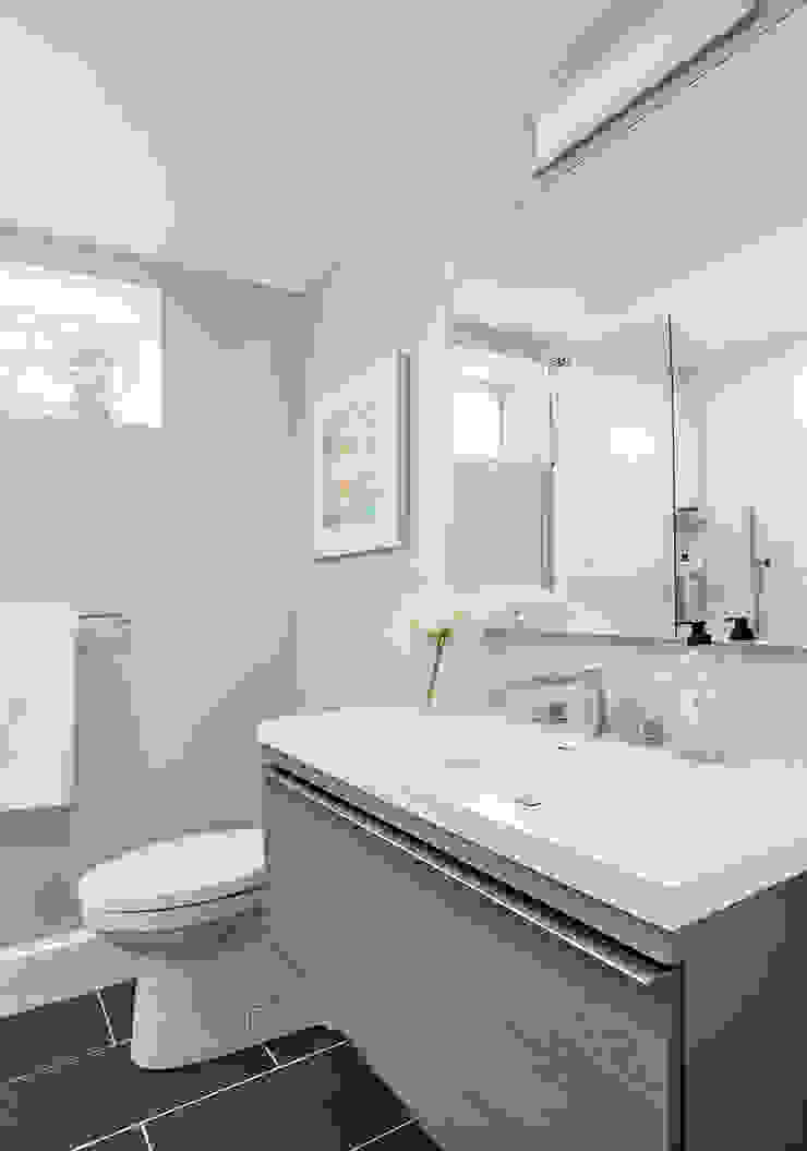 Basement Bath Clean Design Modern style bathrooms