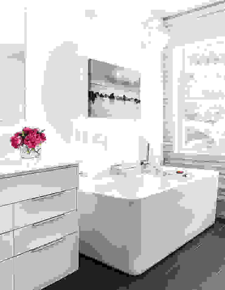 Master Bath Clean Design Modern style bathrooms
