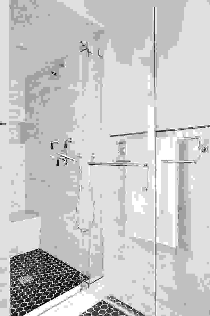 Hall Bath Clean Design Modern style bathrooms
