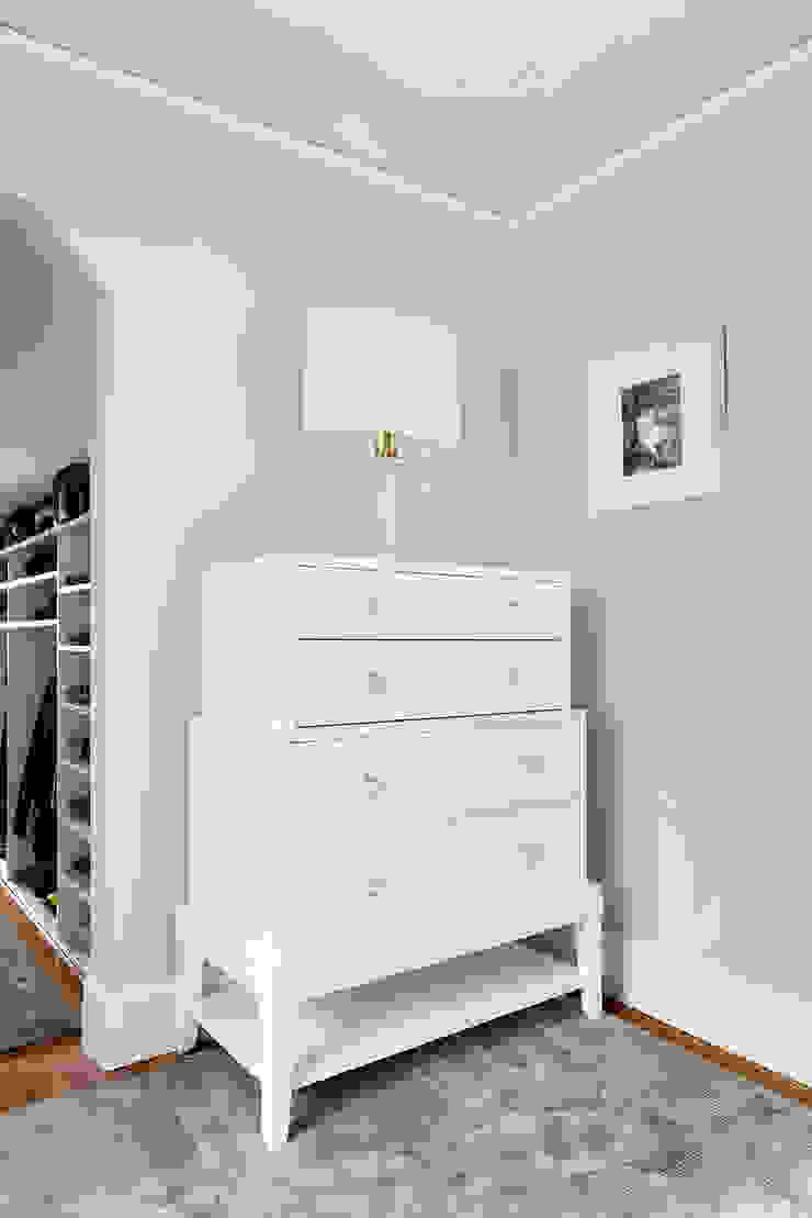 Master Bedroom Clean Design Modern style bedroom