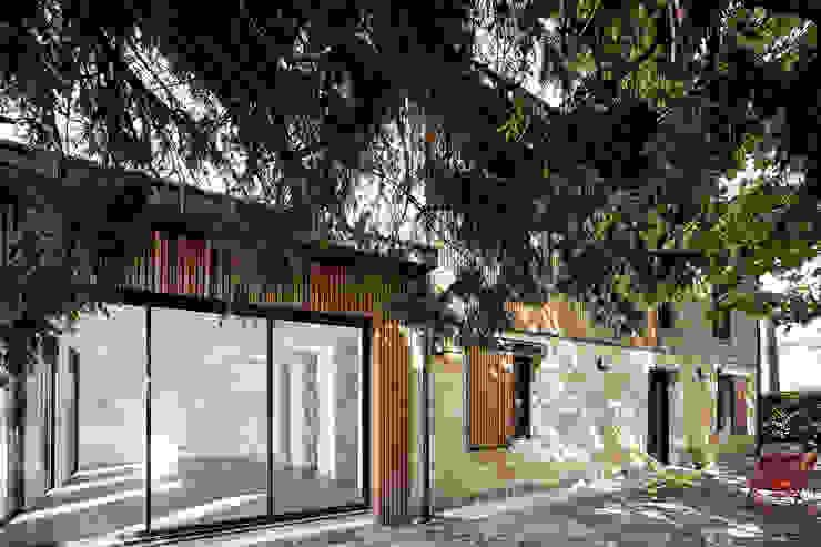 Extension Surelevation Maison Hb33 By Cendrine Deville