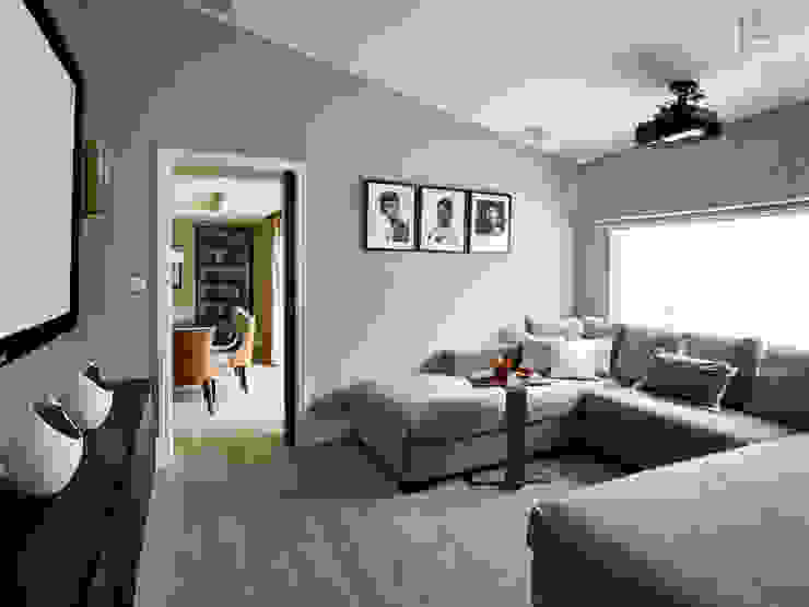 Cinema room design Tailored Living Interiors Медиа комната в стиле модерн interior design,interior designer,cinema room,u shape sofa,cinema room equipment,bespoke cabinetry