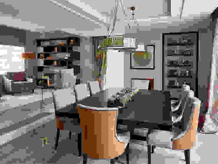 Dining room and nook area Tailored Living Interiors Столовая комната в стиле модерн interior designer,interior design,dining room,bespoke shelves