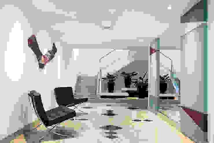 Cecília Mesquita Arquitetura 모던스타일 복도, 현관 & 계단 멀티 컬러