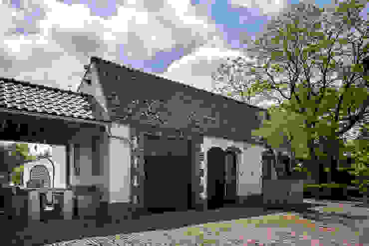 Ontwerp wellnessruimte en aangrenzende tuin, Bob Romijnders Architectuur + Interieur Bob Romijnders Architectuur + Interieur Moderne spa's Verbouwing,renovatie,herbestemming,wellness,spa,architectuur,architecture,lounge,comfort