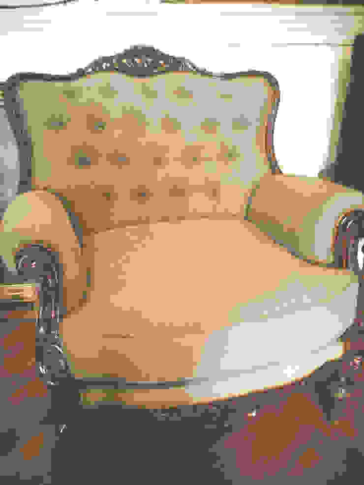 Klasyczny salon od PLATZ Klasyczny