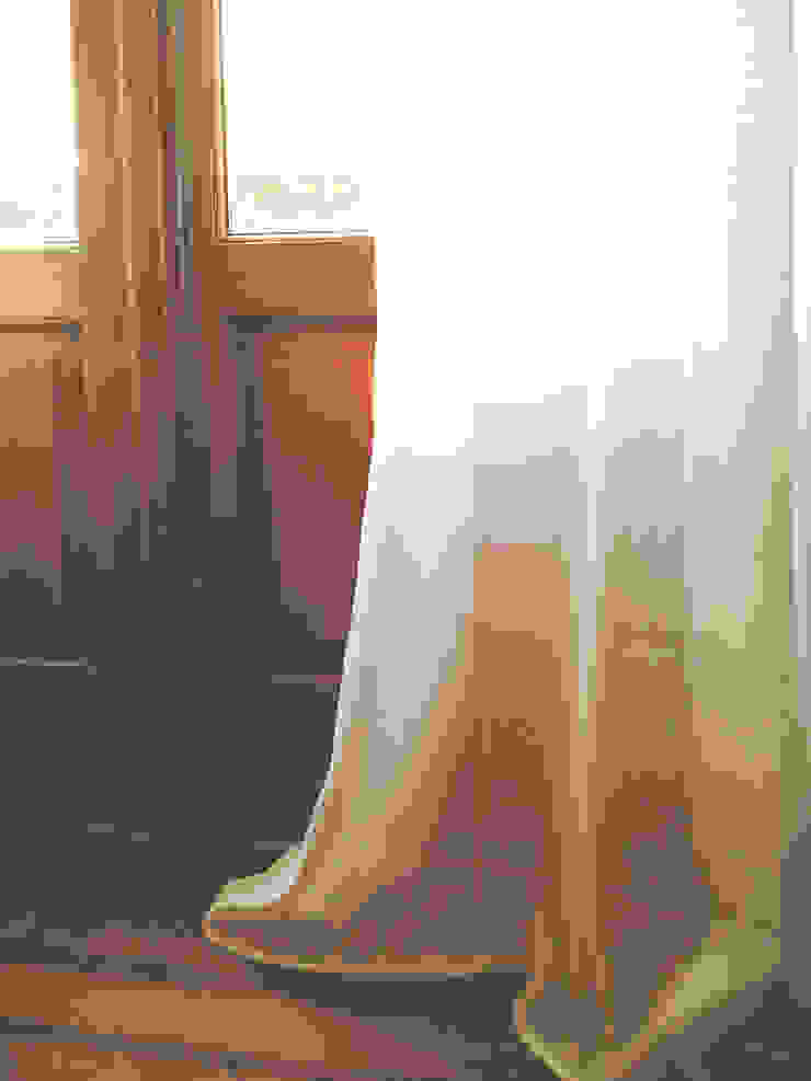 Klasyczny salon od PLATZ Klasyczny