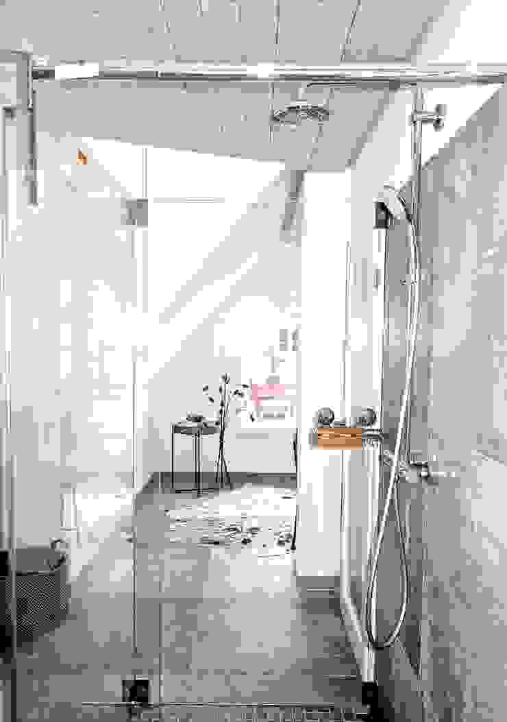 Stilschmiede - Berlin - Interior Design Banheiros campestres